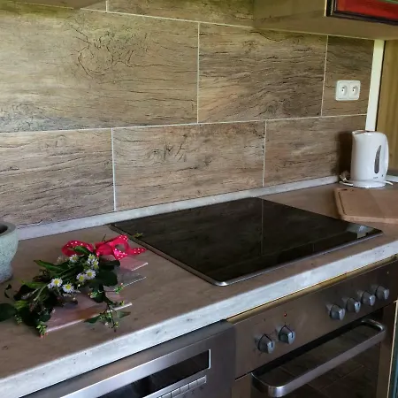 Na Samote U Lesa Villa Komarice Exterior photo