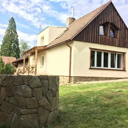 Na Samote U Lesa Villa Komarice Exterior photo