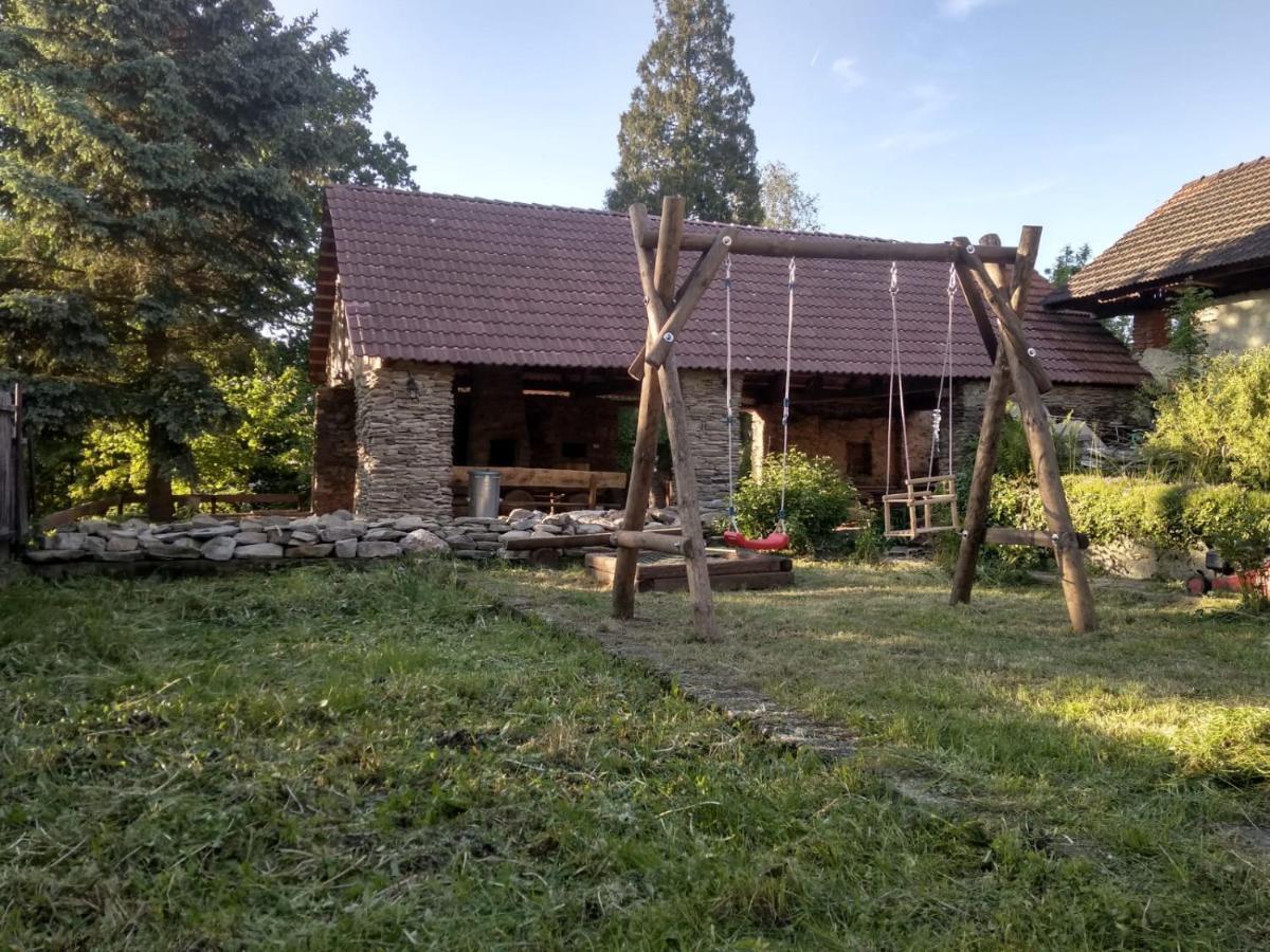 Holiday home Na Samote U Lesa *